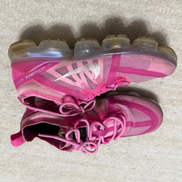 Nike Vapor Max 2019 Psychic Barbie Pink Shoes Sneakers Women's Size 7.5 - Picture 2 of 10